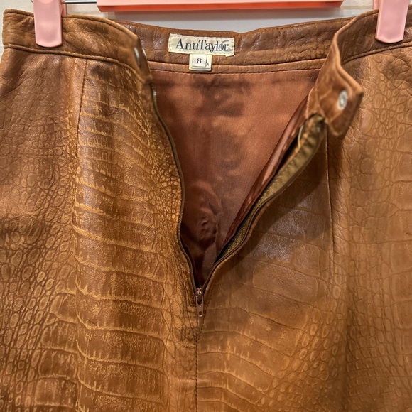 Leather Skirt, Vintage Ann Taylor. Buttery Soft!! - Picture 3 of 4